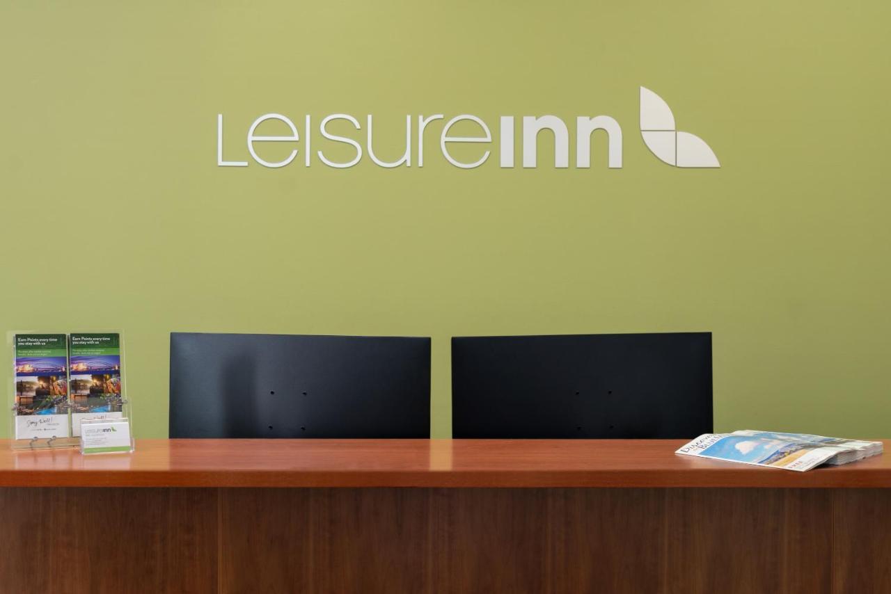 לאורה Leisure Inn Spires מראה חיצוני תמונה
